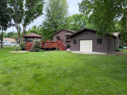 725 S Gilman Avenue, Litchfield, MN 55355