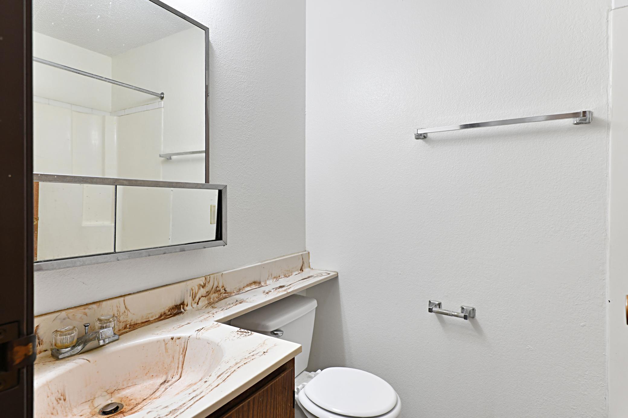 3/4 bath in primary suite