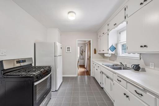 3353 Russell Avenue N, Minneapolis, MN 55412