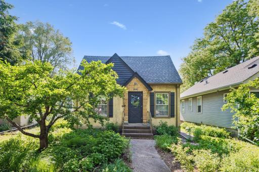 3353 Russell Avenue N, Minneapolis, MN 55412