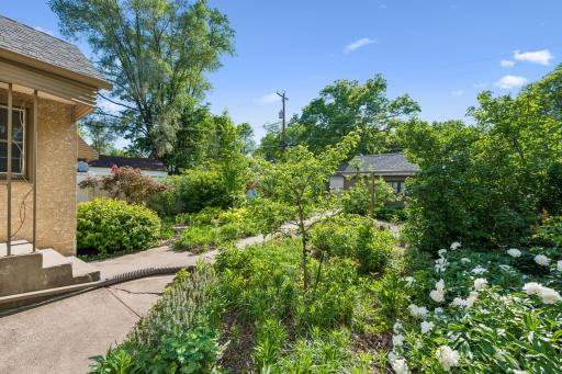 3353 Russell Avenue N, Minneapolis, MN 55412