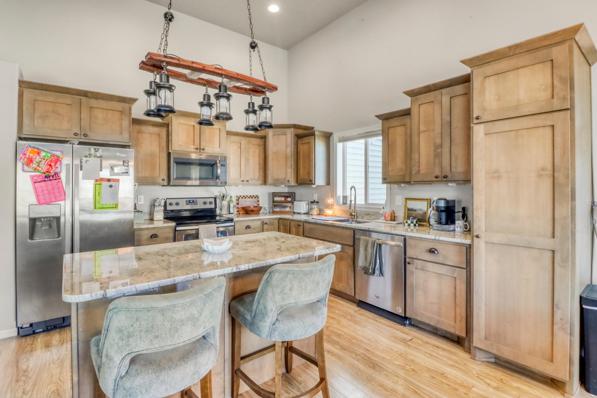 Kitchen1_.JPG