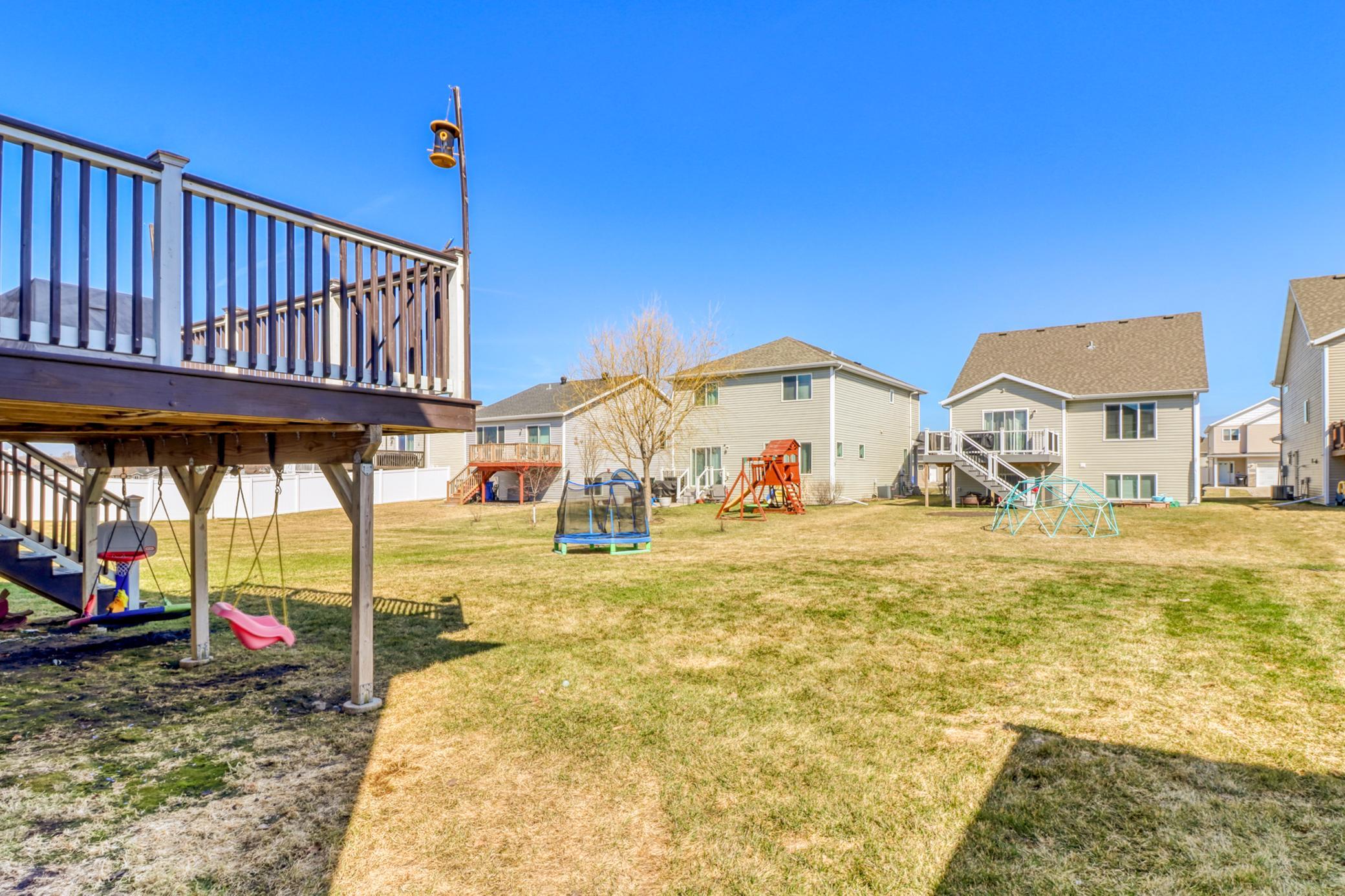 Backyard1_3.JPG