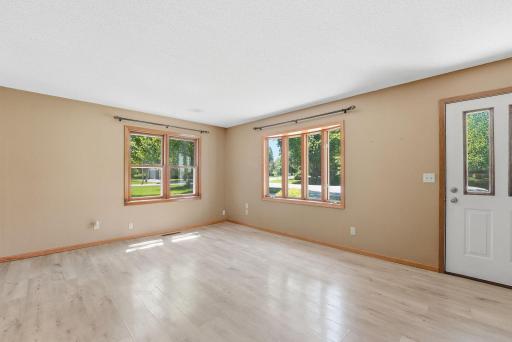 1413 12th Street SE, Willmar, MN 56201