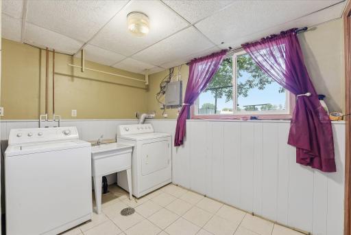 1413 12th Street SE, Willmar, MN 56201