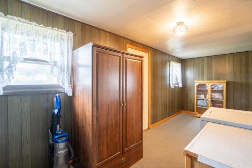 Entryway/ Laundry room