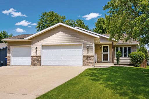 2040 Greenwood Drive, Owatonna, MN 55060