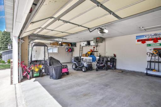2040 Greenwood Drive, Owatonna, MN 55060