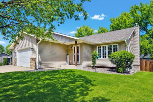 2040 Greenwood Drive, Owatonna, MN 55060