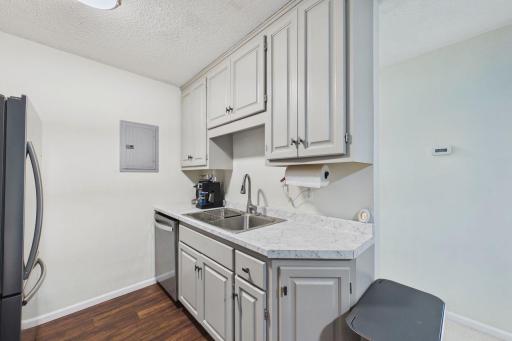 2801 Flag Avenue N, 222, Minneapolis, MN 55427