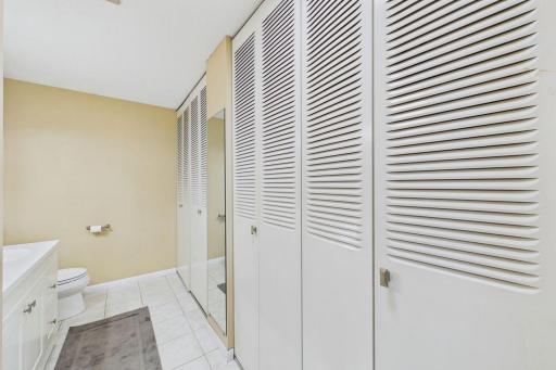 2801 Flag Avenue N, 222, Minneapolis, MN 55427