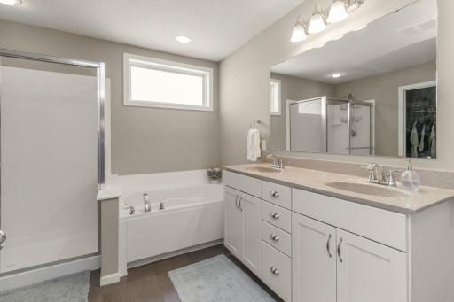 9231 Lighthouse Lane, Saint Paul, MN 55129