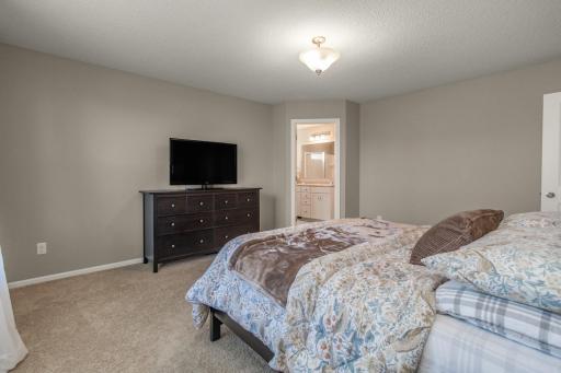 9231 Lighthouse Lane, Saint Paul, MN 55129