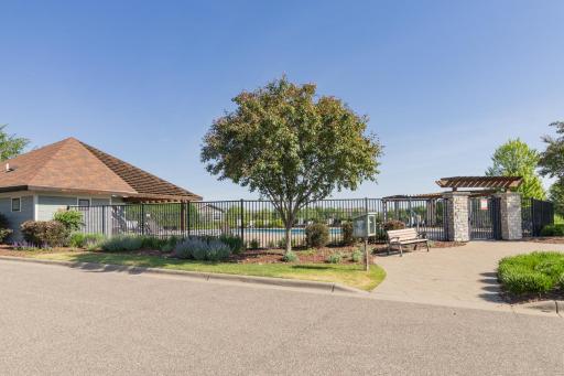 9231 Lighthouse Lane, Saint Paul, MN 55129