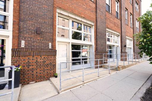 Direct Street Access on Washington Avenue