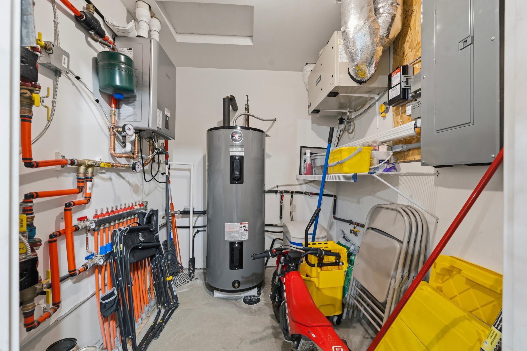 4024 Rosewood Lane - Utility Room