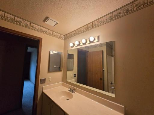 1601 Cohansey Street, 204, Saint Paul, MN 55117