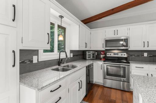 1010 Ferndale Street N, Maplewood, MN 55119