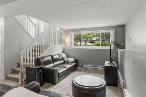1010 Ferndale Street N, Maplewood, MN 55119