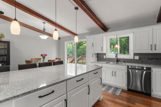 1010 Ferndale Street N, Maplewood, MN 55119