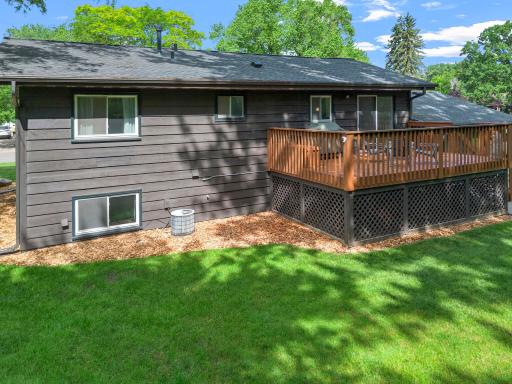 1010 Ferndale Street N, Maplewood, MN 55119