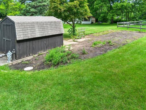 1010 Ferndale Street N, Maplewood, MN 55119