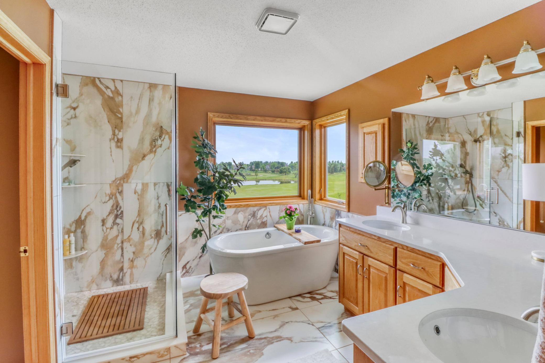 Primary Bathroom1_0.JPG