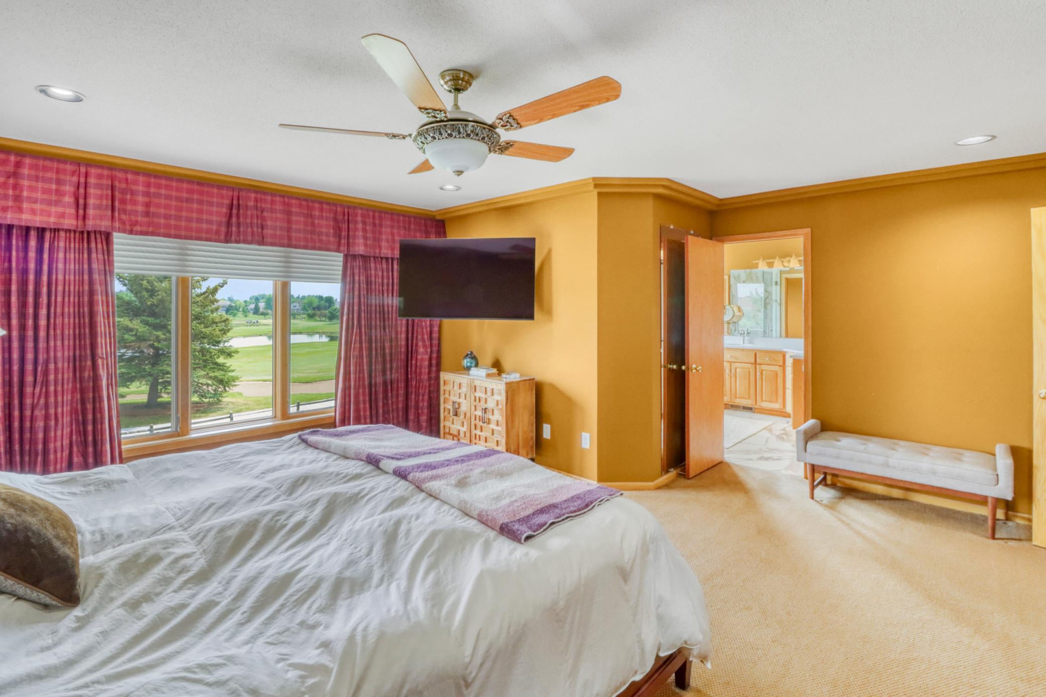 Primary Bedroom1_2.JPG
