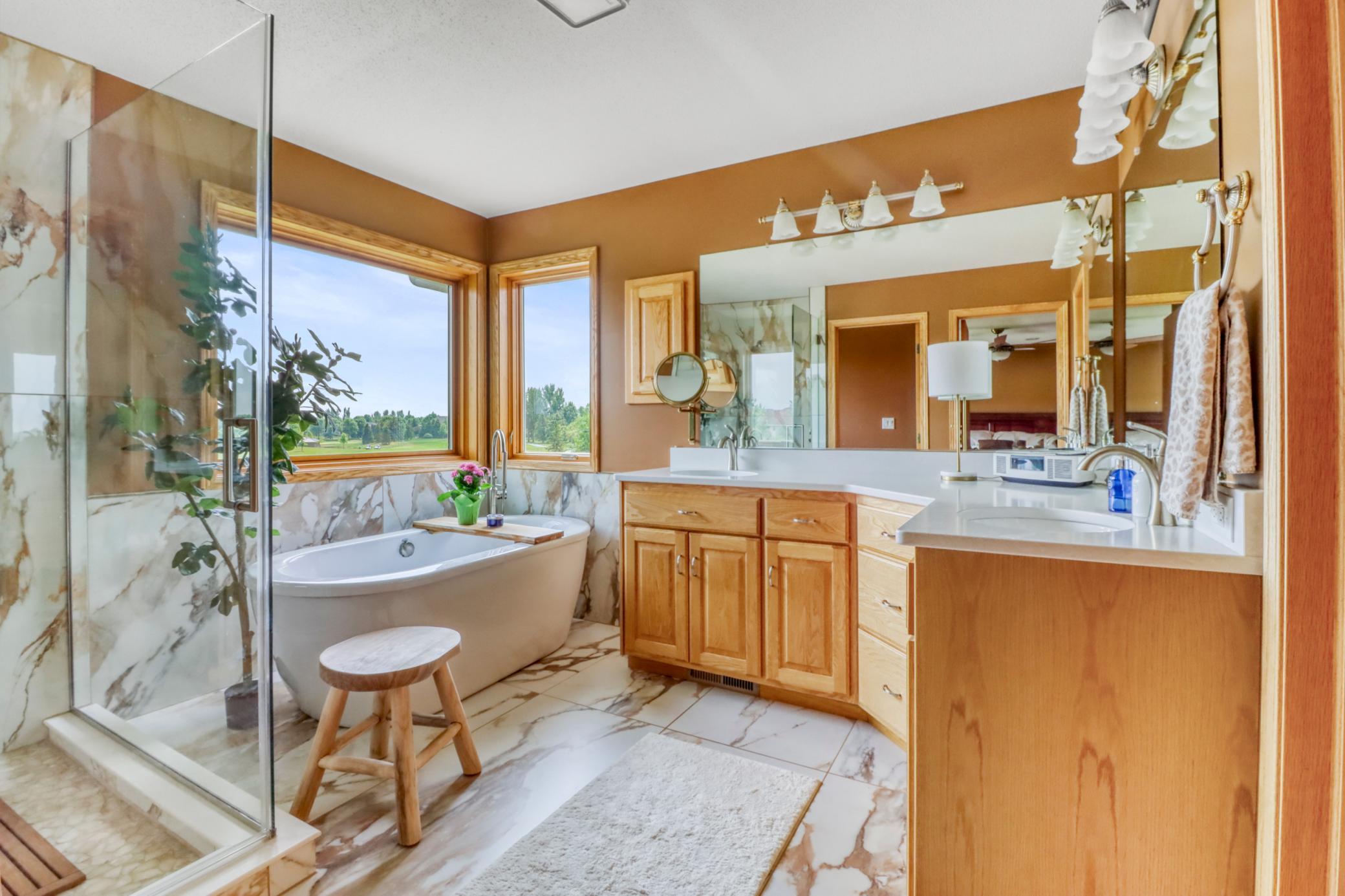 Primary Bathroom1_1.JPG