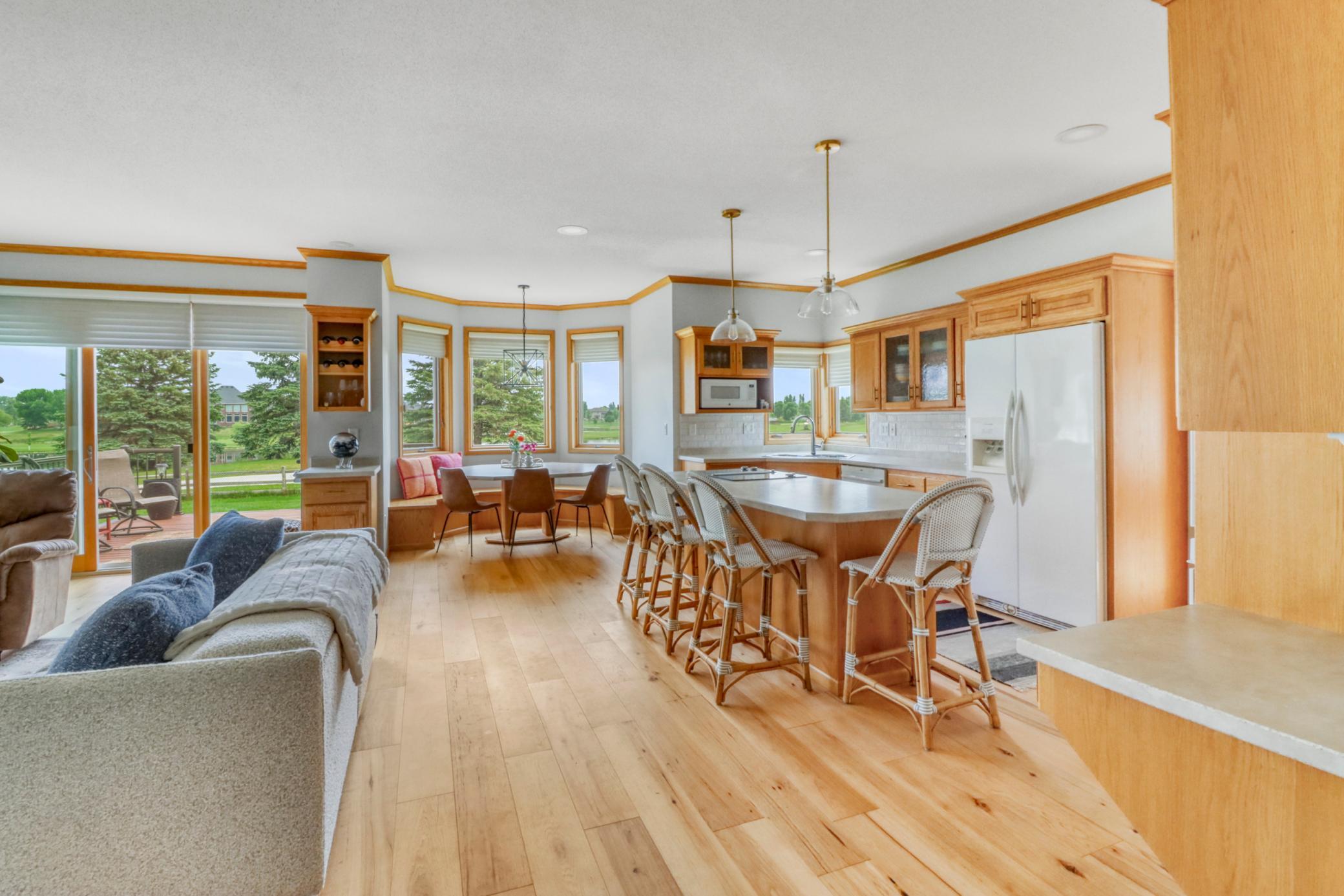 Kitchen1_4.JPG