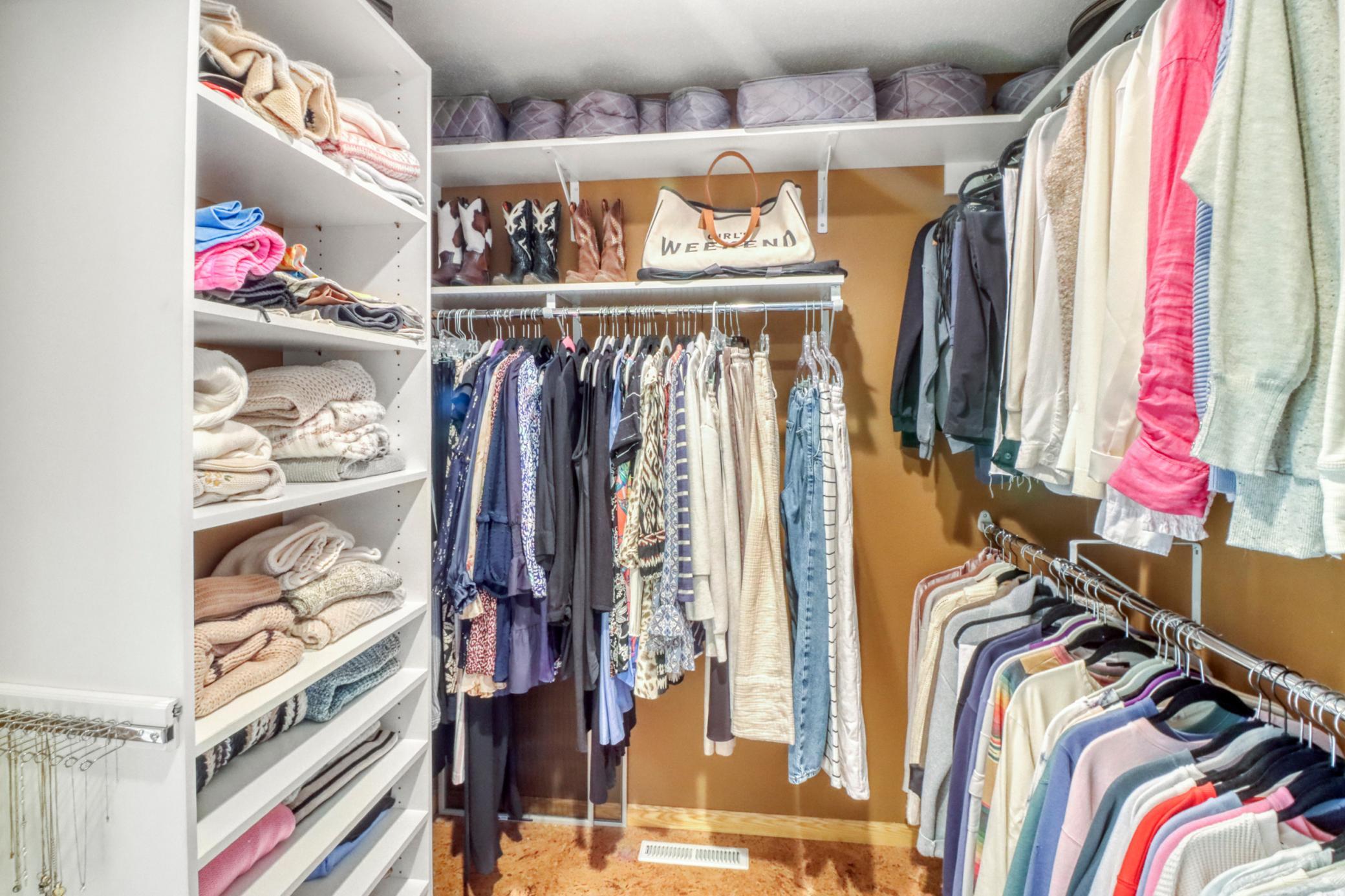 Primary Closet1_2.JPG