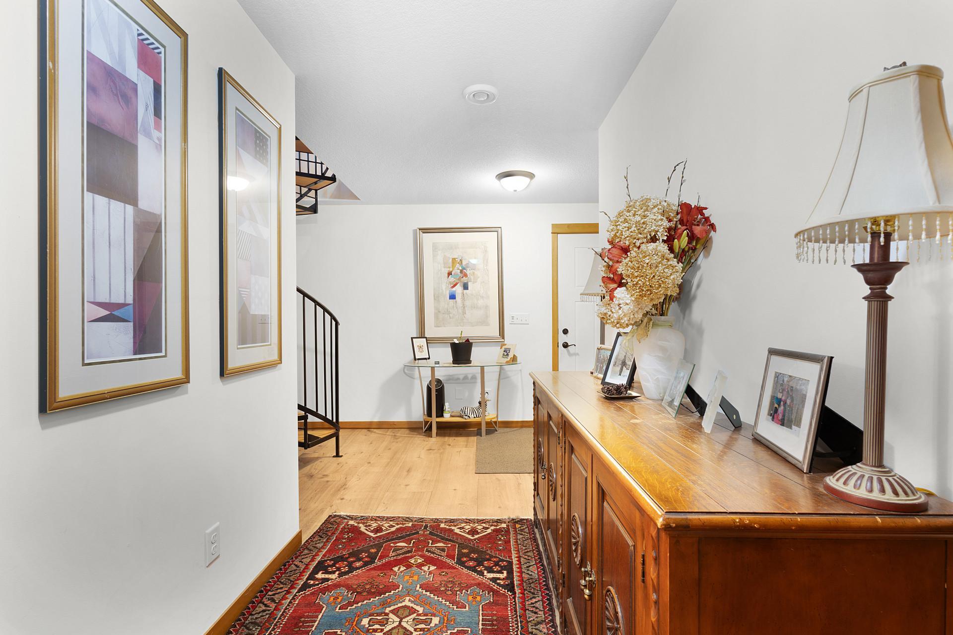 2284100thSt_69074_12.JPG