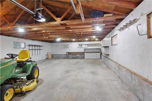 2121 Country Club Drive NE, Willmar, MN 56201