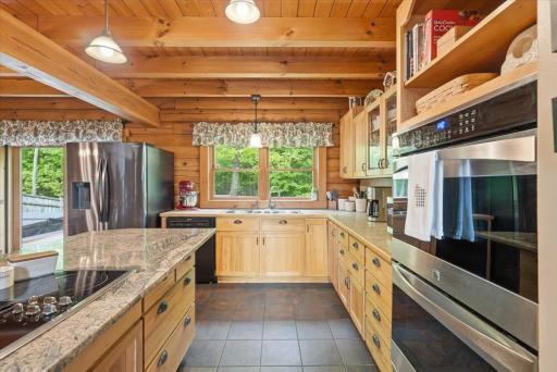 10-Kitchen.jpg