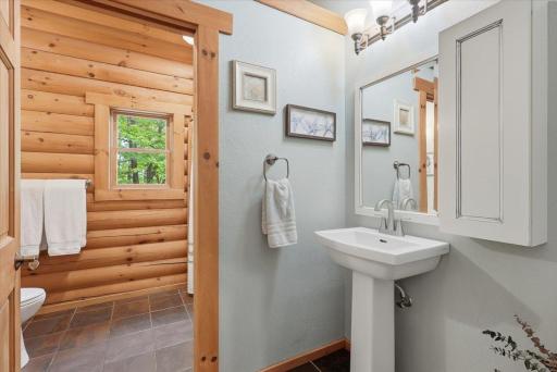 27-Bathroom 2.jpg