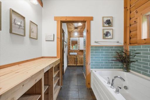20-Primary Bathroom.jpg
