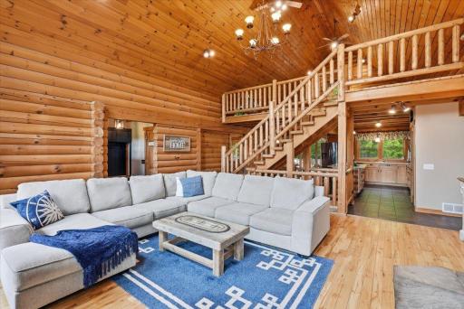 08-Living Room.jpg