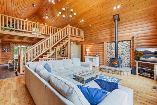 03-Living Room.jpg