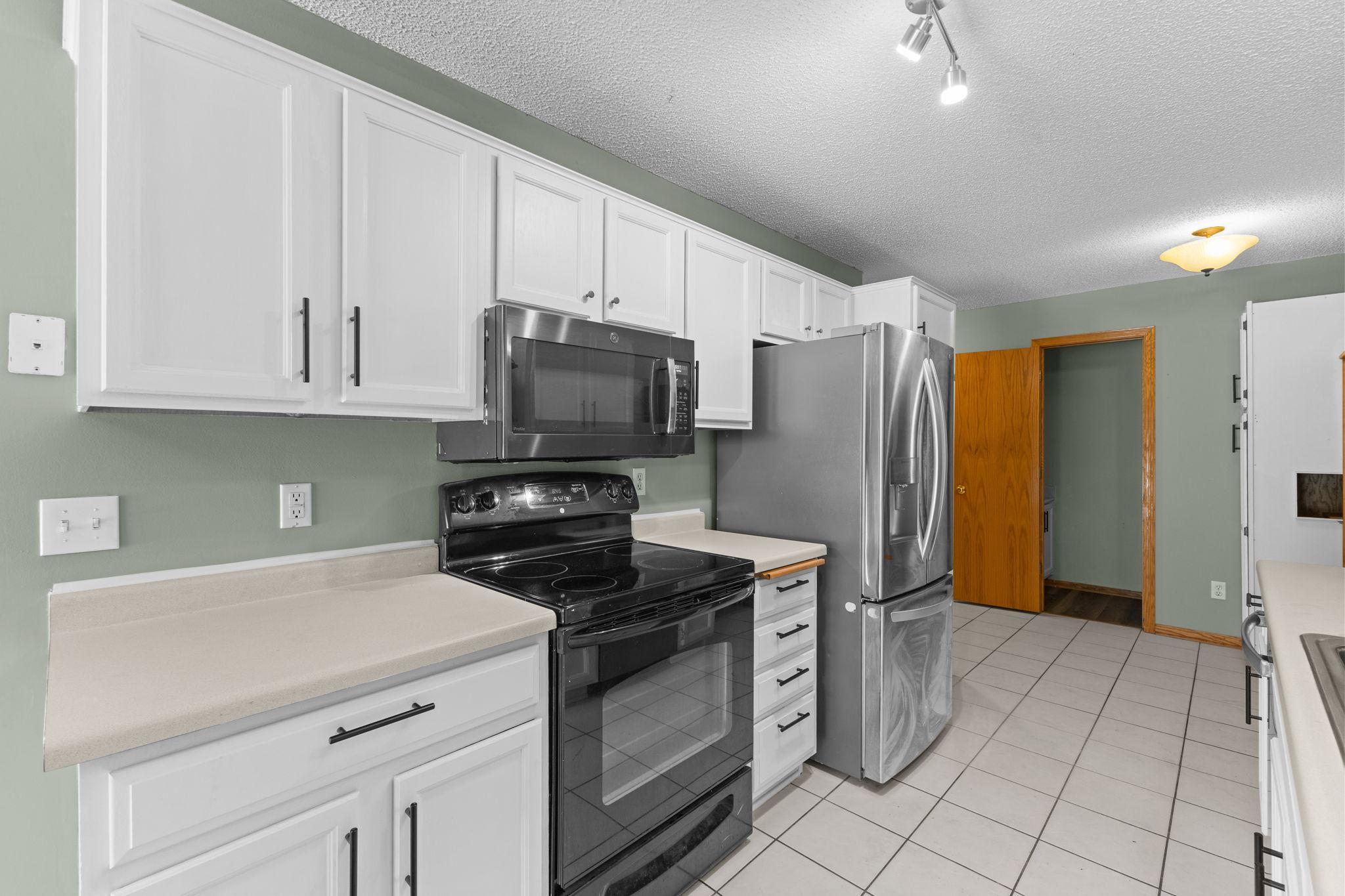 Vivid Spaces_12598 74th Ave N_11.JPG