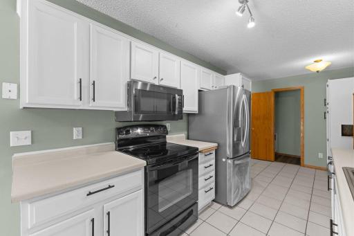 Vivid Spaces_12598 74th Ave N_11.JPG