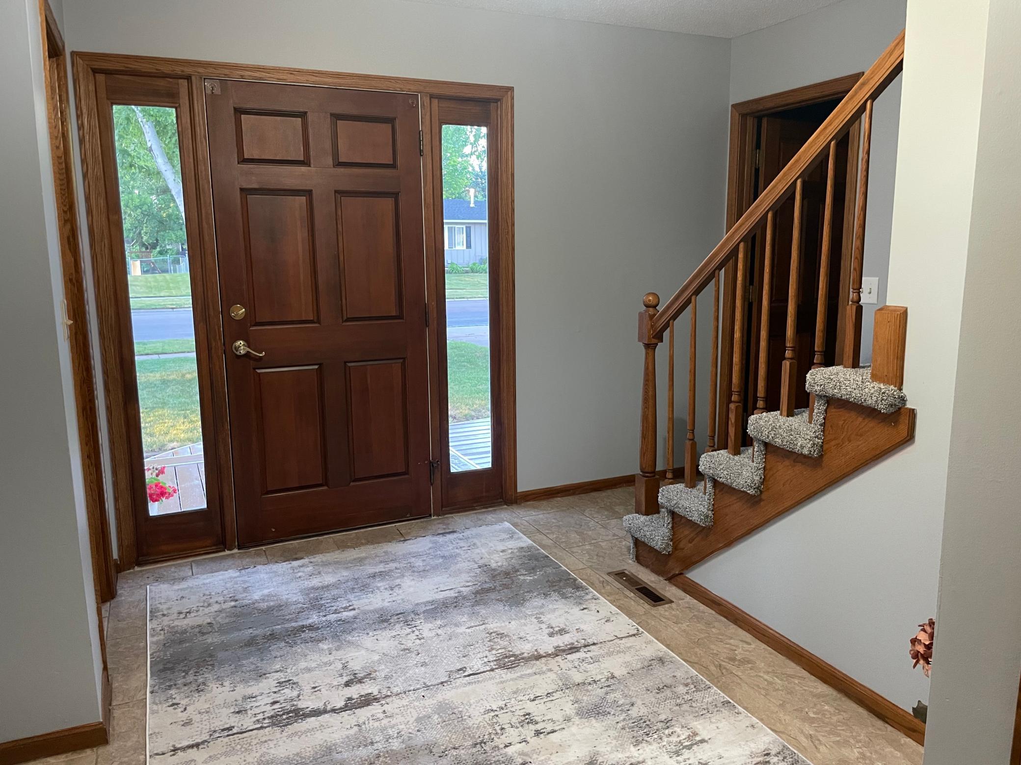 Front Entry-Foyer.jpg