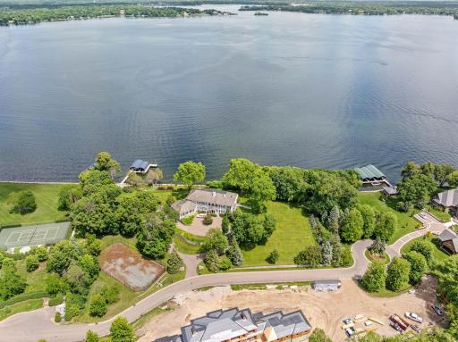 1480 Bracketts Point Road, Wayzata, MN 55391