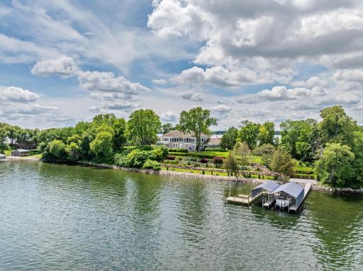 1480 Bracketts Point Road, Wayzata, MN 55391