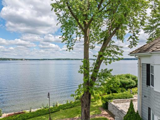 1480 Bracketts Point Road, Wayzata, MN 55391
