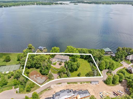 1480 Bracketts Point Road, Wayzata, MN 55391