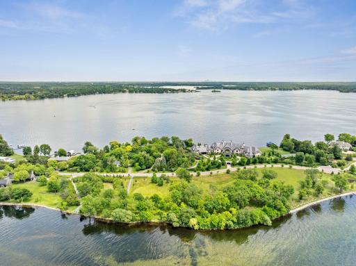 1365 Bracketts Point Road, Wayzata, MN 55391