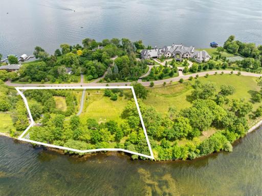 1365 Bracketts Point Road, Wayzata, MN 55391