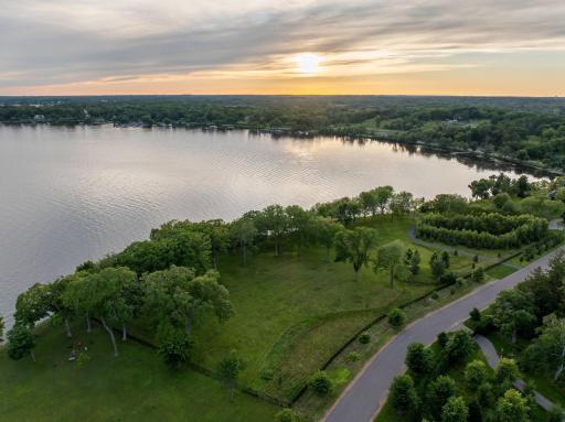 1415 Bracketts Point Road, Orono, MN 55391