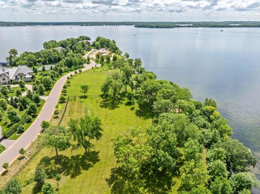 1415 Bracketts Point Road, Orono, MN 55391