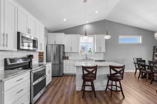 Quartz counter tops!